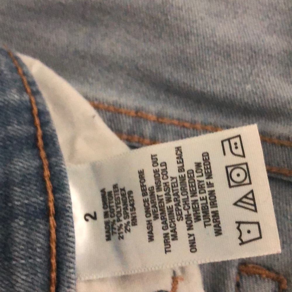 Aeropostale Ripped Jeans - Picture 5 of 7